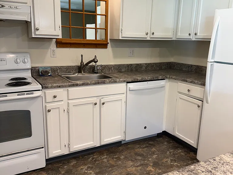 2039 Saint Paul Dr #2039 — Photo 5