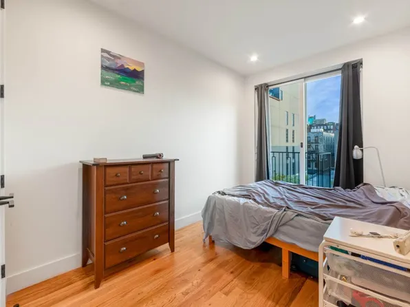 557 Saint John's Place image 10 of 10