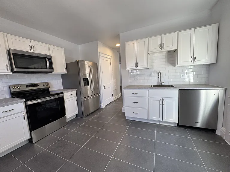 5009-5011 S Broadway St #5011A — Photo 10