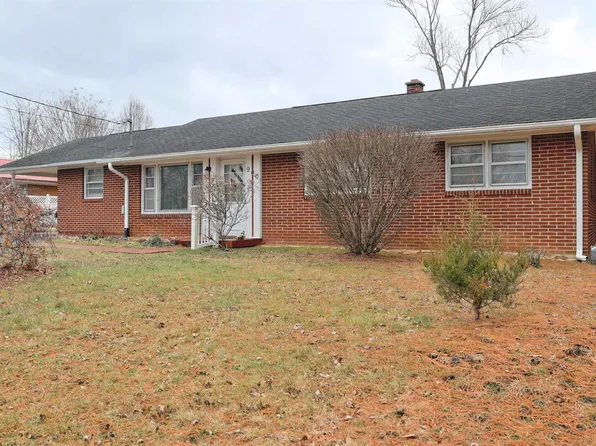 900 8th St, Radford, VA 24141