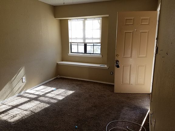 4th image of 1714 Crest Grove Dr
