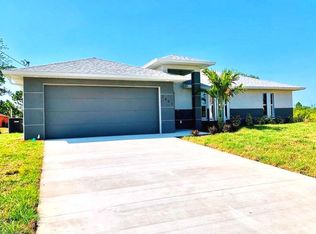 2813 1st St W, Lehigh Acres, FL 33971