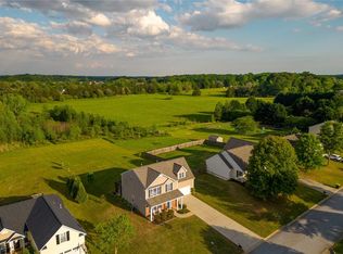 172 Largess Ln, Piedmont, SC 29673