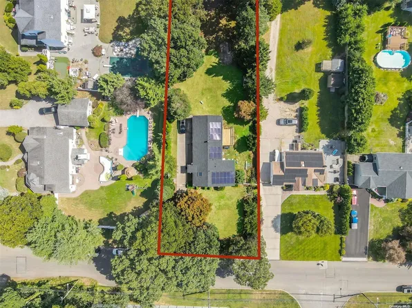 65 N Howell Avenue, Centereach, NY 11720