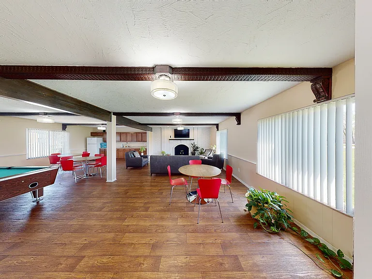 Rivercrest Apartments — Photo 55