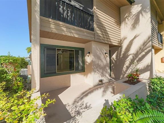 3rd image of 943 Sunridge Way #A-5