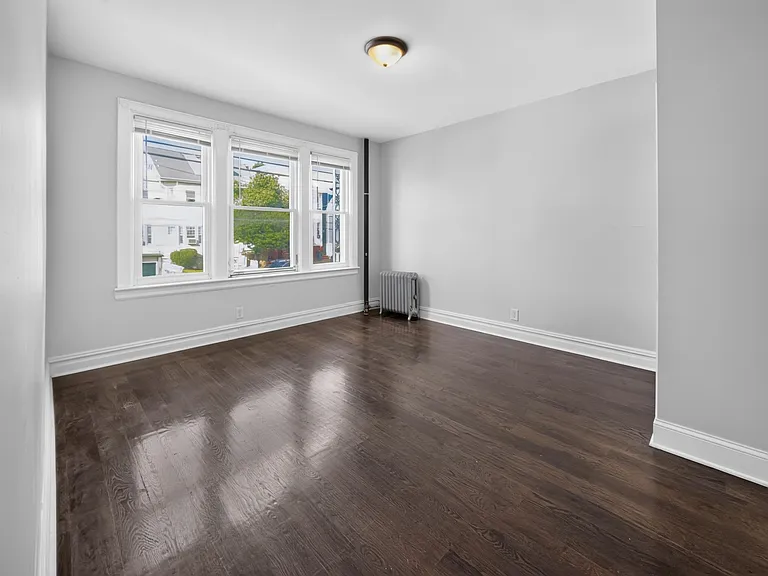 86 W 45th St #1 — Photo 2