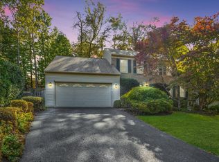 8711 Shadowlake Way, Springfield, VA 22153