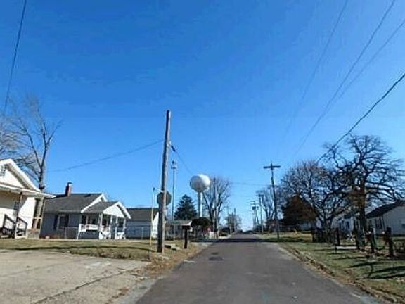 Exterior Neighborhood (street photo)