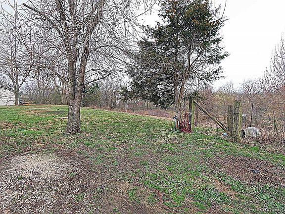 5th image of 205 Stump Creek Ln