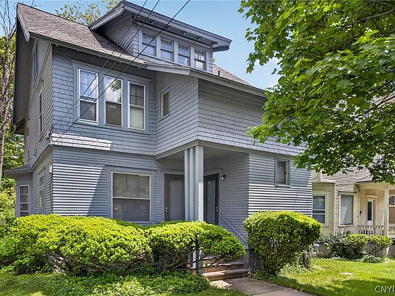 2nd image of 825 Sumner Ave #27
