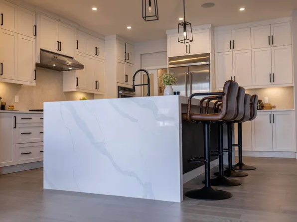 1448 Darby Grn SW, Edmonton, AB T6W 4N5