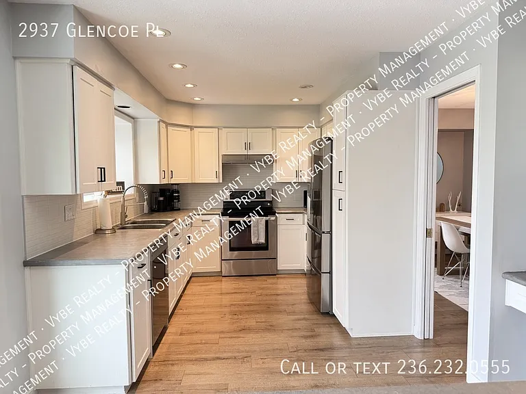 2937 Glencoe Pl — Photo 3