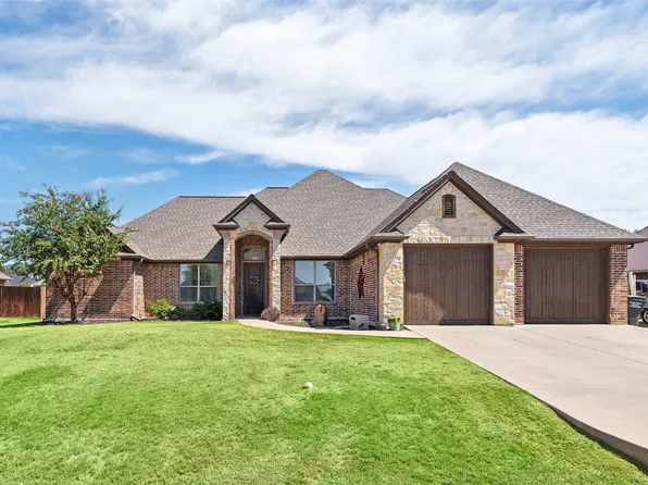 2825 Willow Ridge Cir, Granbury, TX 76049