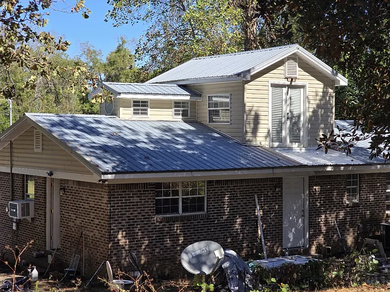 629 W Watson St — Photo 84