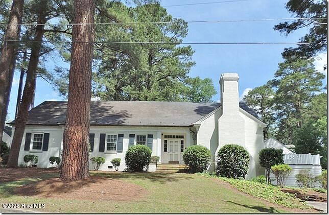 1st image of 400 Clyde Avenue NW