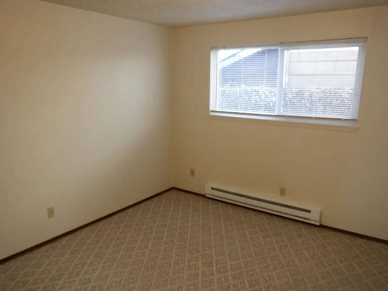 425 Pelly Ave N #2 — Photo 18