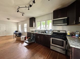 15 Taylor St #1F, Medford, MA 02155