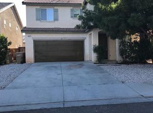 9487 Apricot Ct, Hesperia, CA 92345