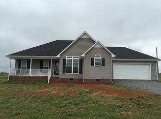 96 Jenkins Dr, Fayetteville, TN 37334