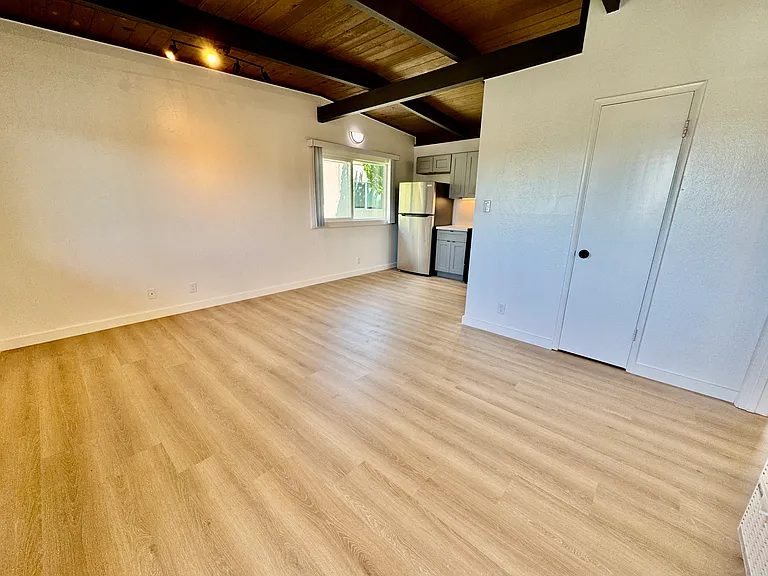 6500 Donal Ave — Photo 26