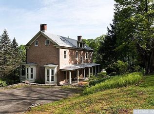 4 Spring Lake Rd #4, Red Hook, NY 12571