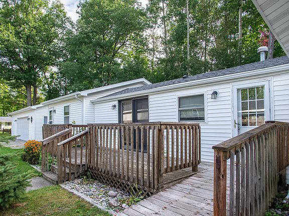 2nd image of 104 Dale Rd