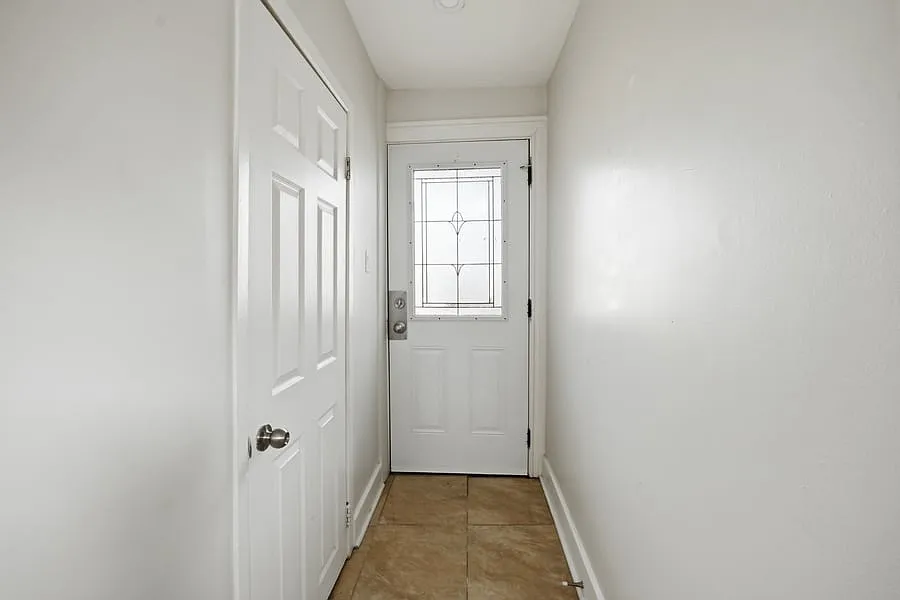 Building Photo - 240 Marier Ave #3