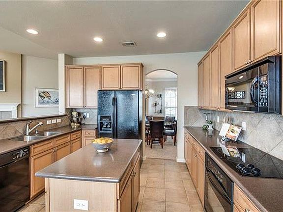 3rd image of 16324 Dry Creek Blvd