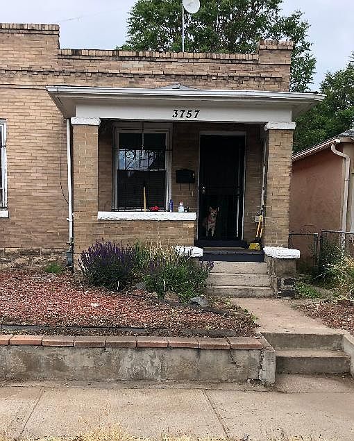Front Yard/Porch