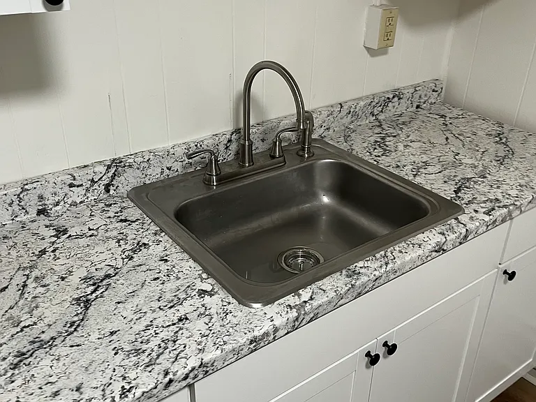 21-27 Durand St #23-B — Photo 1