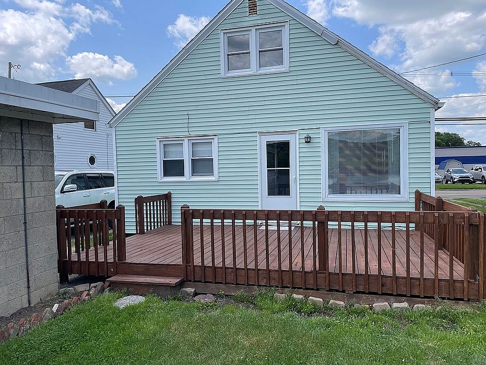 2nd image of 729 1st Ave