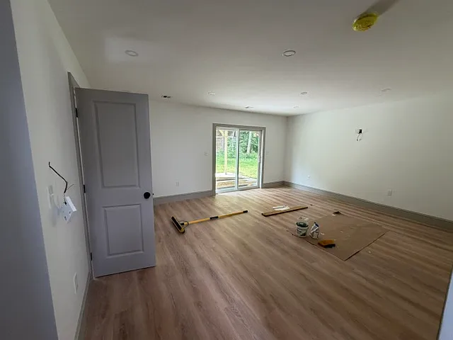 4 bed, 2100 sqft, $4,000 — Photo 4