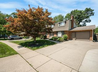 30 Westwood Cres, Cambridge, ON N1S 3W6