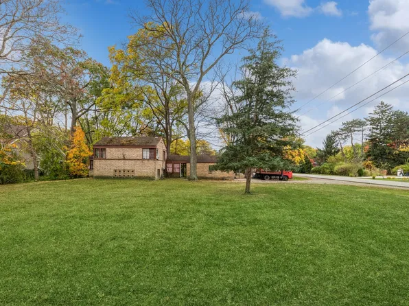 109 S Pkwy, Prospect Heights, IL 60070