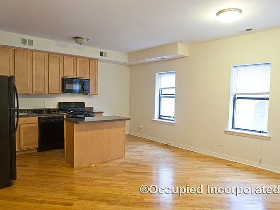 3rd image of 7605 N Bosworth Ave APT 2N