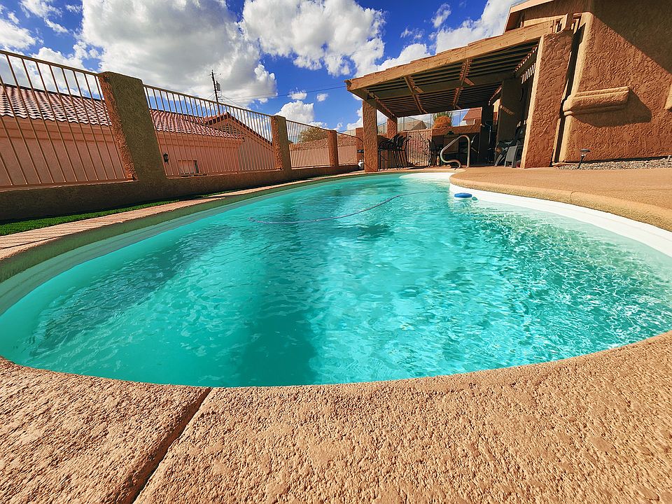 Poolside_11182024