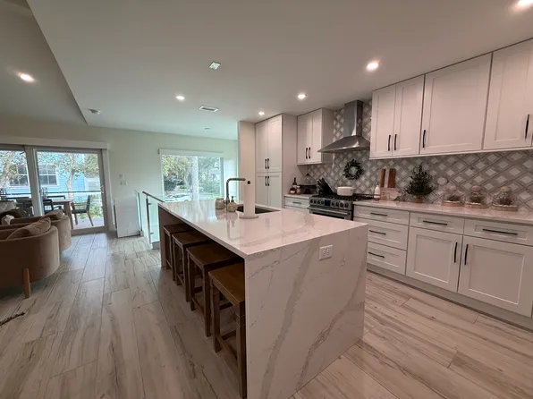 2101 Bartolome Rd, Neptune Beach, FL 32266