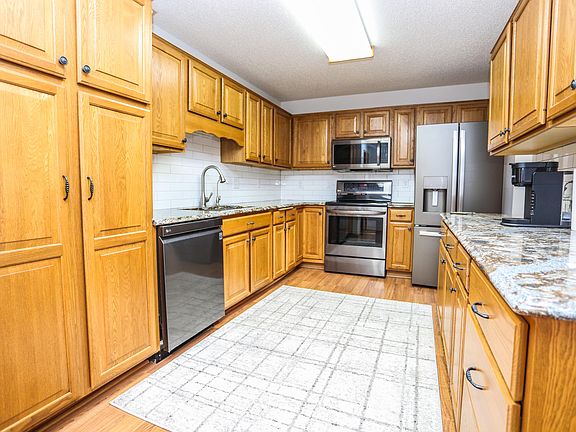 4th image of 1515 E Melgaard Rd