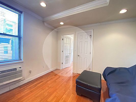 4th image of 1142 1st Ave #5
