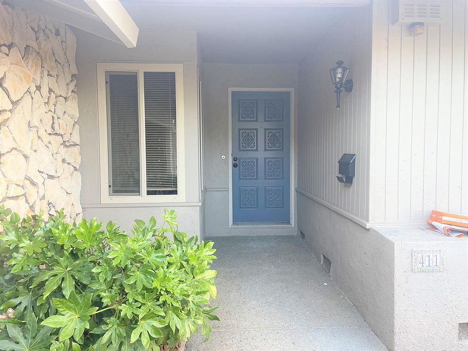 1st image of 411 Willamette Dr