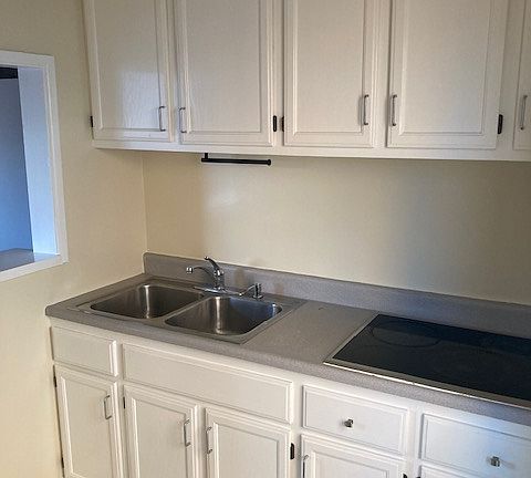 2nd image of 3937 W Imperial Hwy APT 12