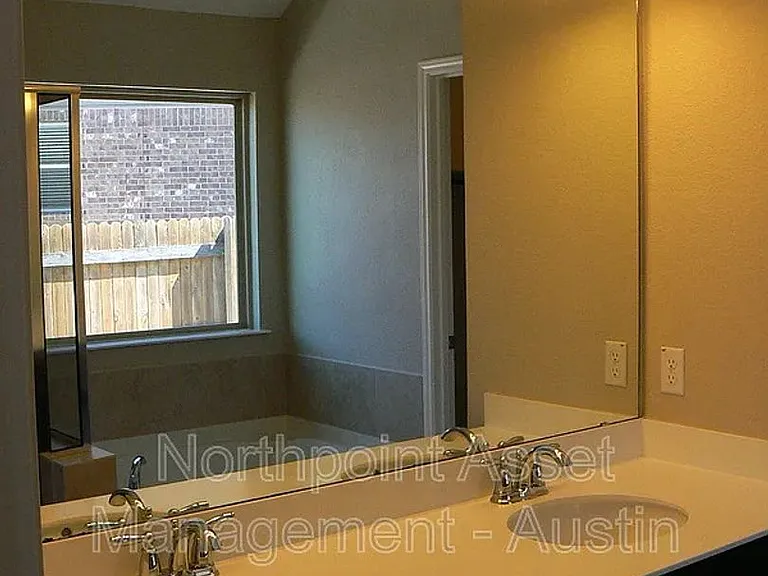 3304 De Torres Cir — Photo 10