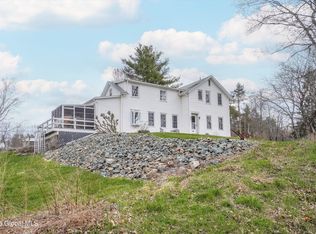 91 Vosburgh Rd, Averill Park, NY 12018