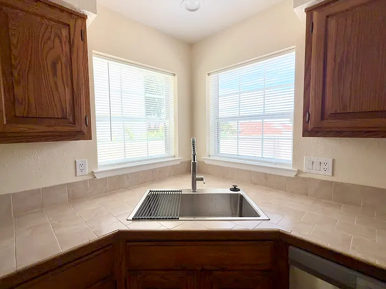 6125 Rosetree Pl NE — Photo 12
