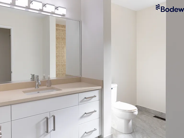 32XX Bermon Pl — Photo 17