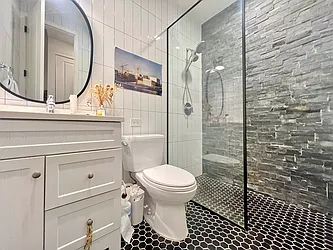 Rented by Nolita Group