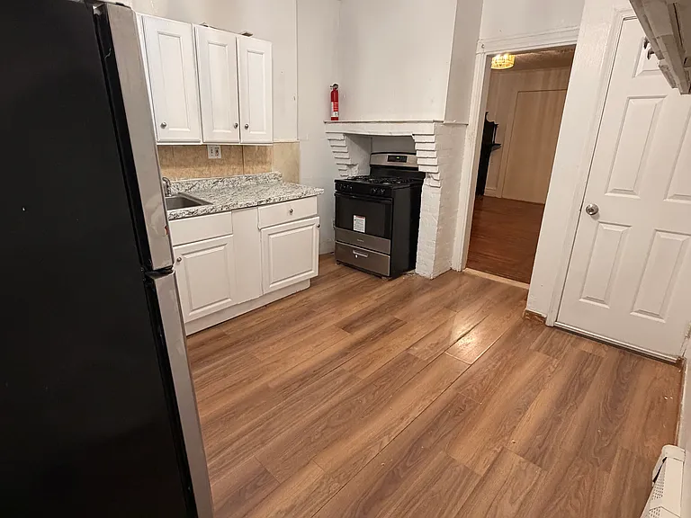 46 Myrtle Ave #1 — Photo 2