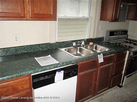 4th image of 1544 Knollwood Ave