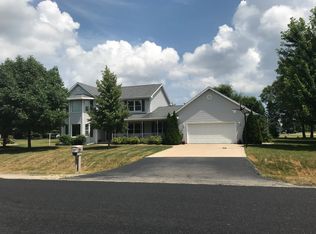 30 Overland Trl, Oshkosh, WI 54904